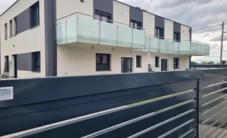 Familienwohntraum - Erstbezug! 6,5 Zimmer, Balkon, Terrasse, Eigengarten, 2 Stellplätze - Schlüsselfertig