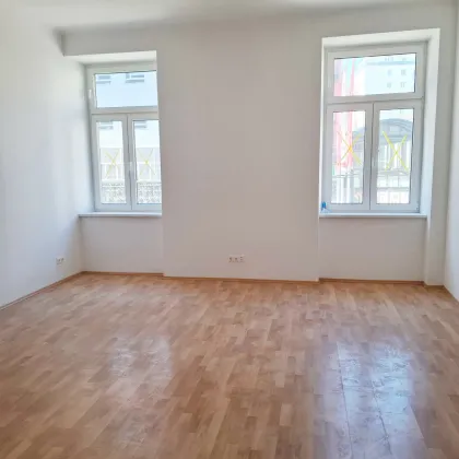 Helle Wohnung mit modernem Badezimmer und neuer Küche - Bild 2