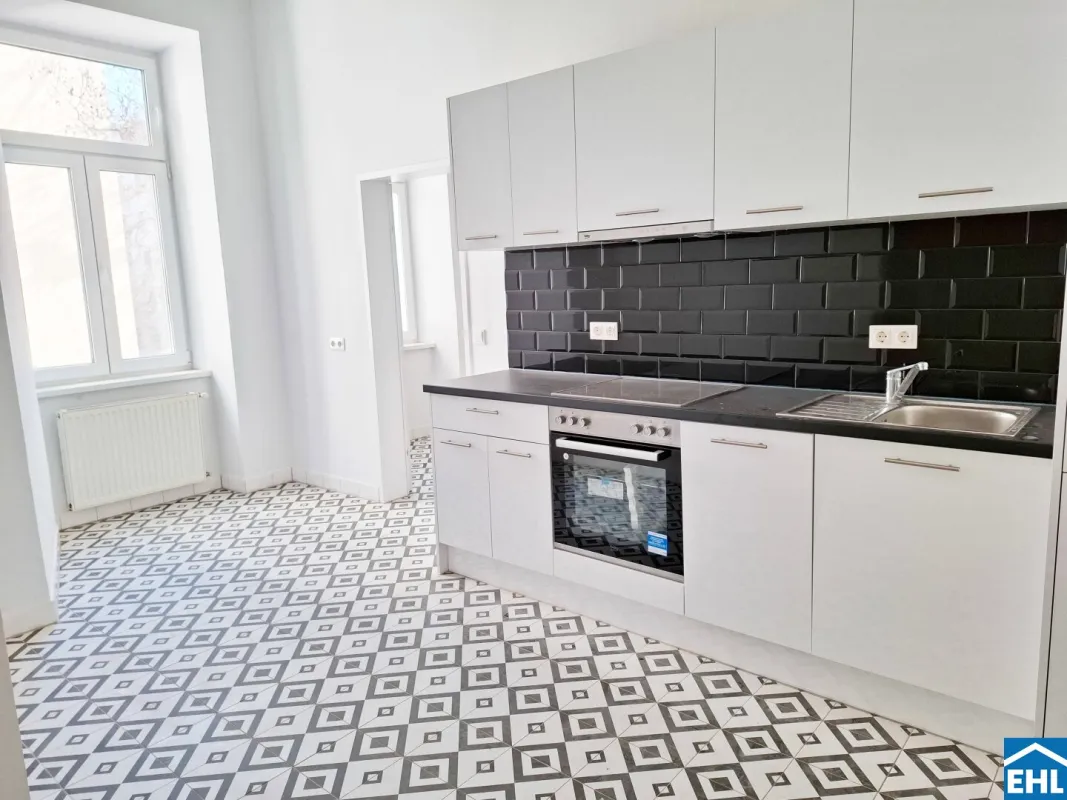 Helle Wohnung mit modernem Badezimmer und neuer Küche - Bild 1