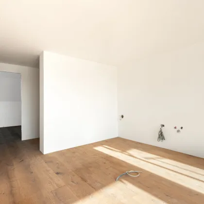 4-Zi. Dachgeschoß-Erstbezug mit Terrasse im Stilaltbau! Helle Ruhelage! - Bild 2