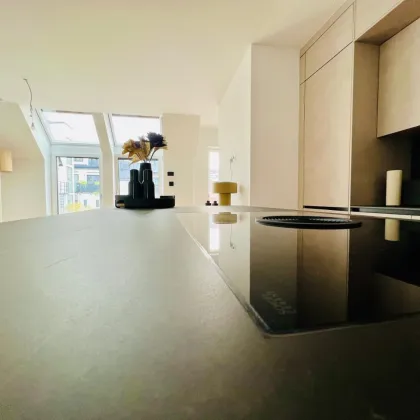 Modernes Wohnen mit Luxusausstattung in zentraler Lage - Erstbezug mit Balkon und U-Bahn-Nähe! - Bild 3