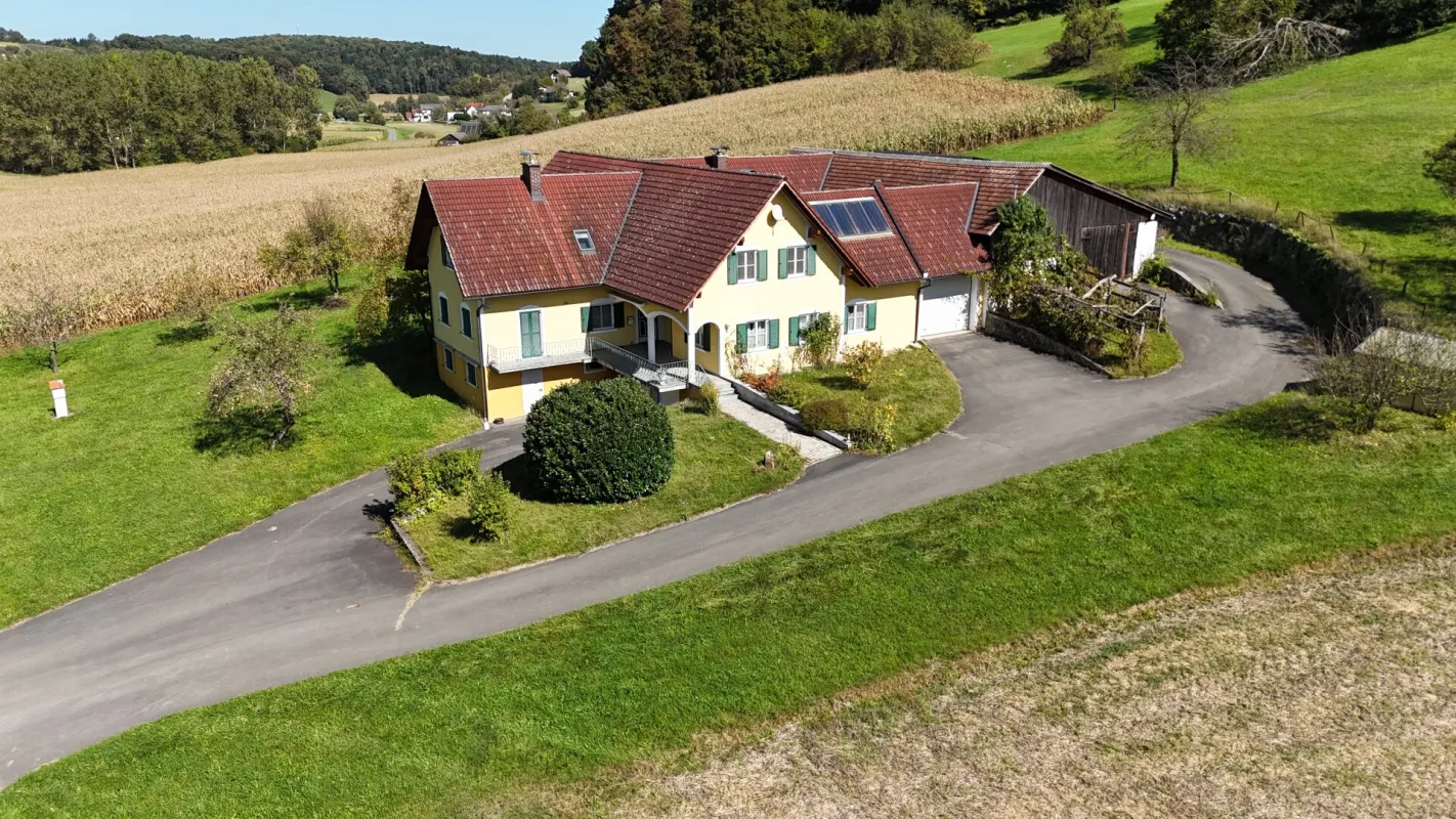 Herrschaftliches Anwesen Nahe Riegersburg/Steiermark - viel Platz zum Wohlfühlen! - Bild 1
