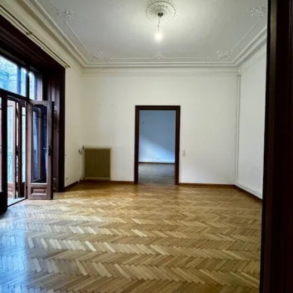 großzügiges, repräsentatives Altbaubüro in attraktivem Gründerzeithaus mit kleiner hofseitiger Terrasse nächst Wiedner Hauptstraße! - Bild 2
