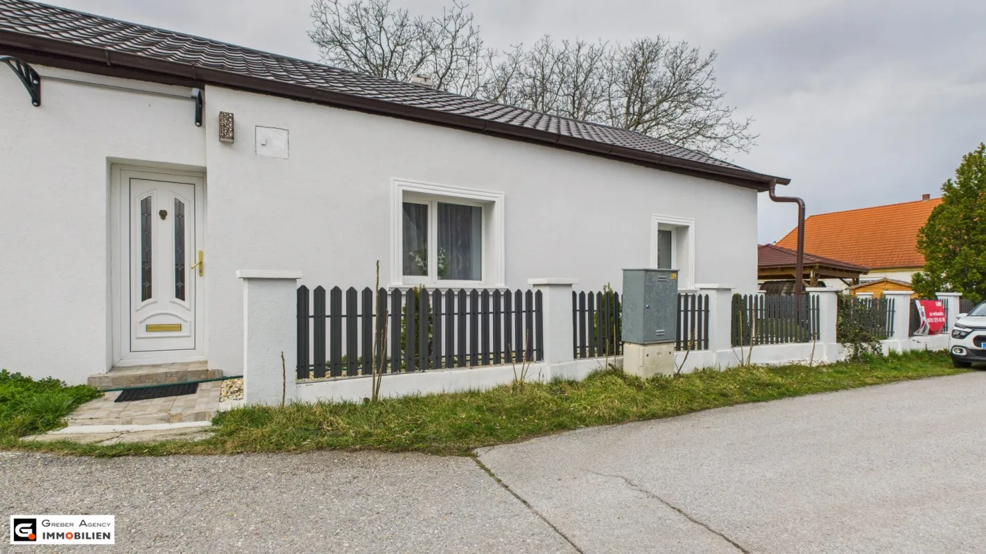 Traumhaftes Einfamilienhaus in Kirchstetten – vollrenoviert, Garten und Terrasse! - Bild 1