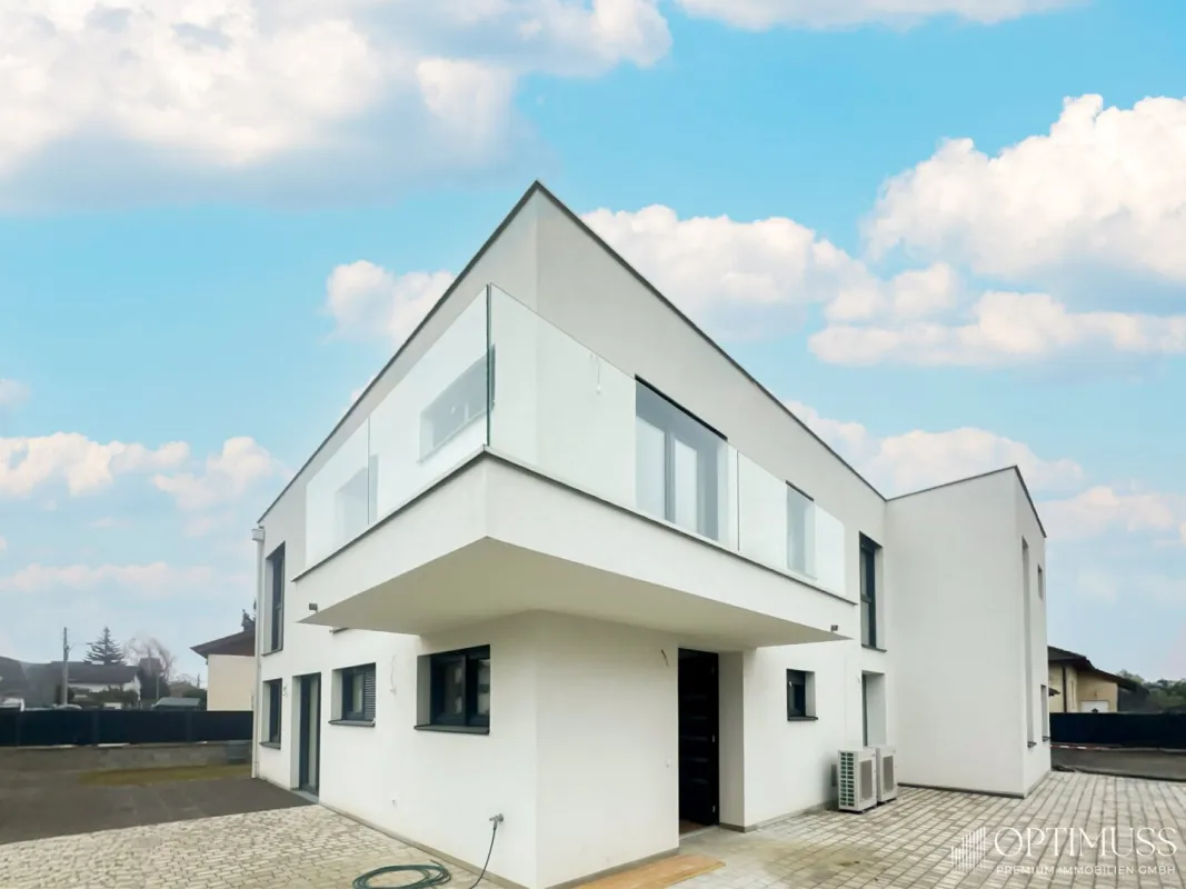 Ihr Traumhaus in Strasshof Stilvoll und modern & bezugsfertig. - Bild 1