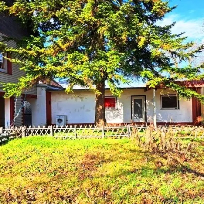 GERÄUMIGES GROSSFAMILIENHAUS MIT SCHÖNEM GARTEN, TERRASSE UND GARAGE! 8 ZIMMER - 2 BÄDER! - Bild 3