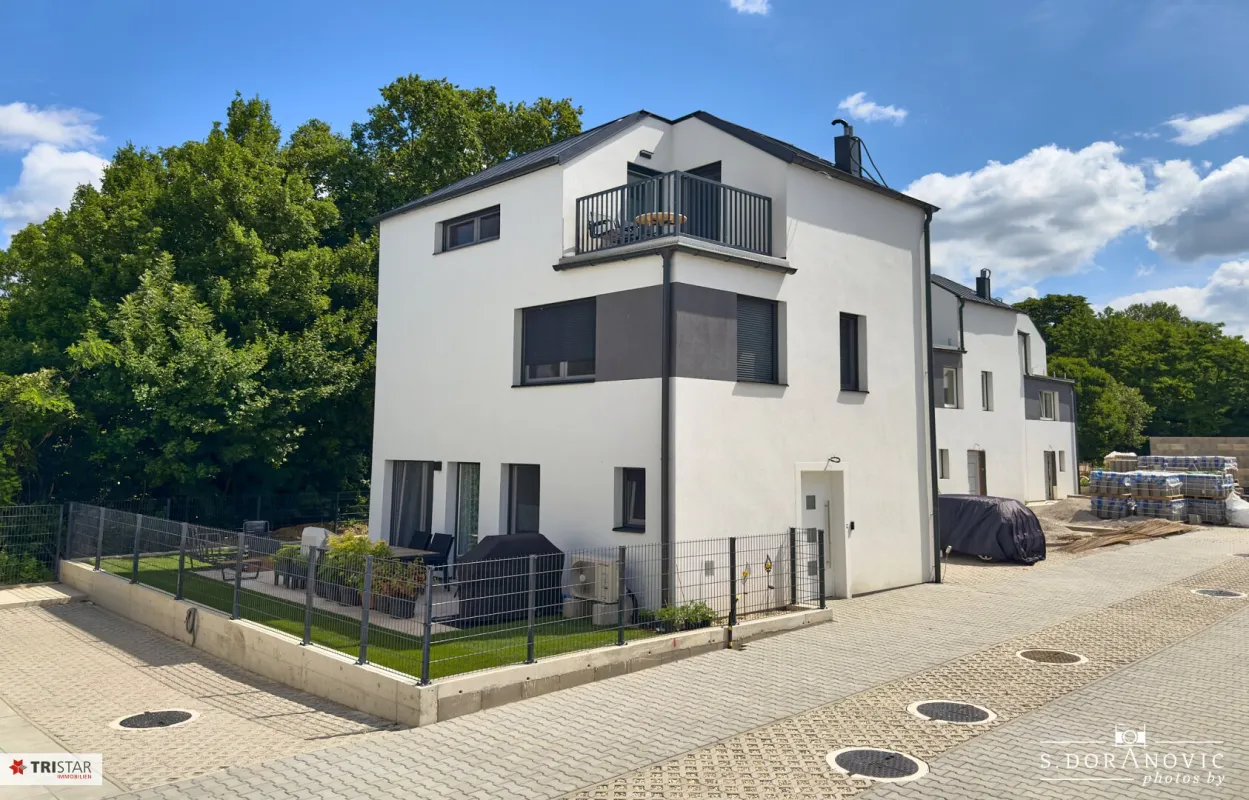 NEU! ++ ZIEGELMASSIV ++ 12 REIHENHÄUSER ++ 2 PKW-STELLPLÄTZE PRO HAUS ++ GARTEN & TERRASSE ++ BELAGSFERTIG ++ FISCHAMEND ++ - Bild 1