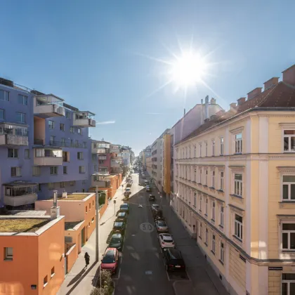 Südwestseitige Altbauwohnung mit baubewilligtem Balkon | Inkl. Küchenzeile | 3.OG | Nähe Matzleinsdorfer Platz (S-Bahn-Station und künftig U2-Station) - Bild 3