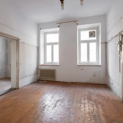 Sanierungsbedürftige Altbauwohnung mit ca. 213 m² NF | Erdgeschoss + Keller/Souterrain | Nähe Matzleinsdorfer Platz (S-Bahn-Station und künftig U2-Station) - Bild 2
