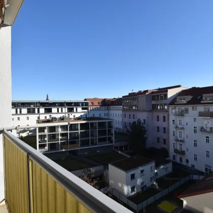 Lichtdurchflutete 3-Zimmer-Wohnung mit großem Balkon und herrlichem Fernblick - Bild 2