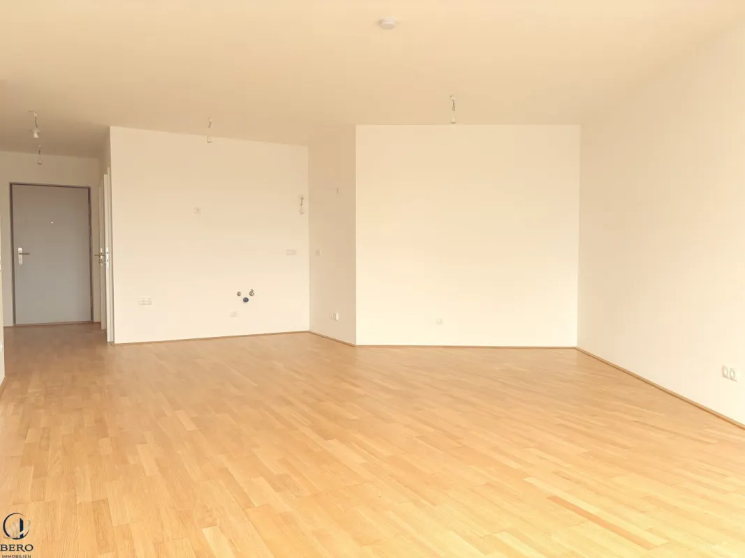 Geräumige 2 Zimmerwohnung mit Loggia-Provisionsfrei - Bild 1