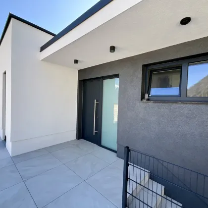 LUXUS & ENTSPANNUNG VEREINT! SCHMUCKSTÜCK DER EXTRAKLASSE - HOCHWERTIG ERRICHTETER BUNGALOW (NEUBAU) MIT POOL IN LÄNDLICHER LAGE! - Bild 3