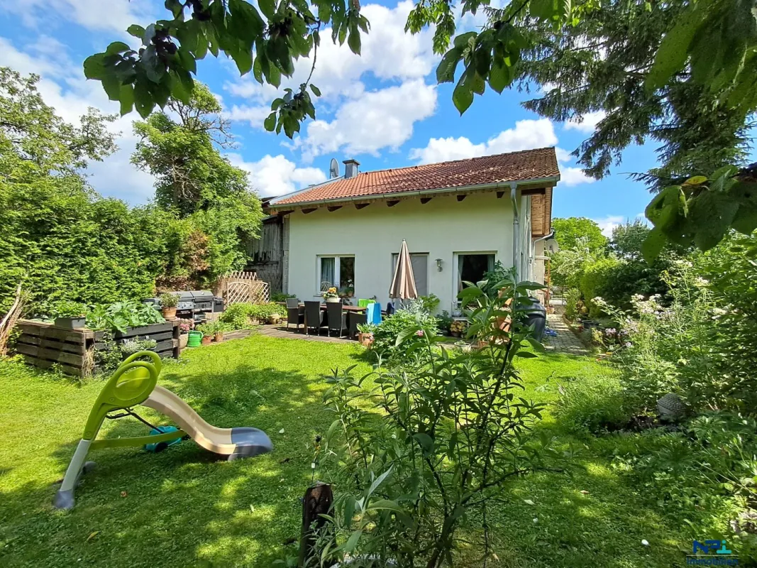 Zwei Einfamilienhäuser auf einem Grundstück in ruhiger Lage in Pottenstein - Bild 1