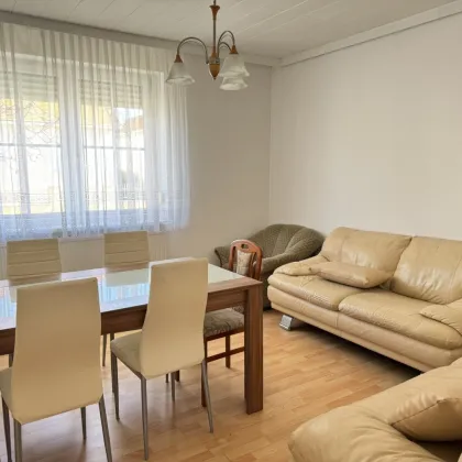 Gemütliches Einfamilienhaus mit sonnigem Garten und Halle - Bild 3