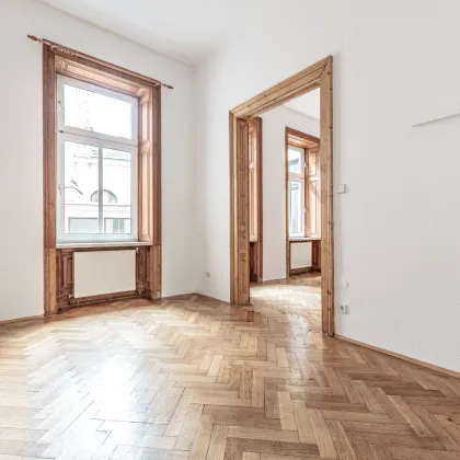 Nähe Votivkirche! Leicht sanierungsbedürftige 3 Zimmer-Stilaltbauwohnung in prachtvollem Zinshaus - Bild 2