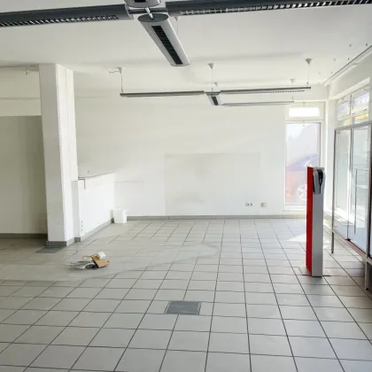 Geschäftsfläche - frequentiert - große Fensterfronten - Salzburg Schallmoos - Bild 3