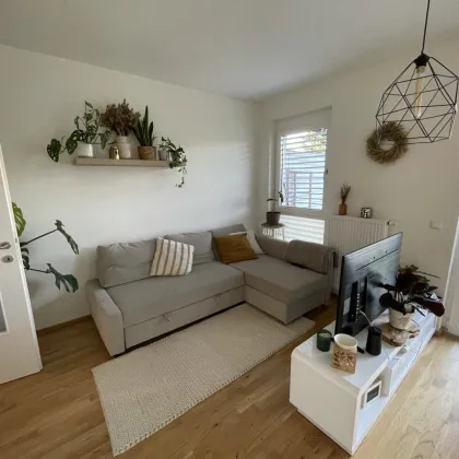 Lichtdurchflutete Eigentumswohnung mit Balkon und Carport ...! - Bild 2