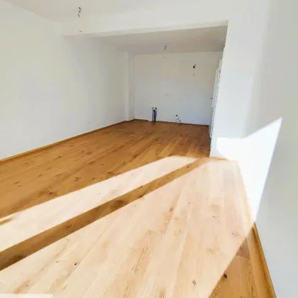 **"Von der Miete ins Glück - Ihr neues Eigenheim!"** Erstbezug - Wunderschöne Gartenwohnung mit Terrasse und Carport-Stellplatz inklusive Lagerraum! - Bild 2