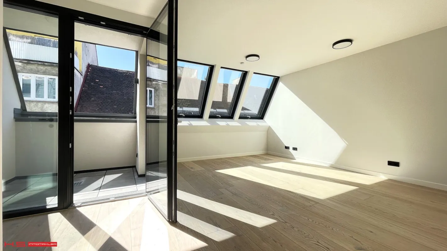 FAST 4. BEZIRK - 1. DG - HIGH END ERSTBEZUG mit LOGGIA -  RESTAURIERTES BIEDERMAIERHAUS -  GRÜNBLICK - RUHELAGE - - Bild 1