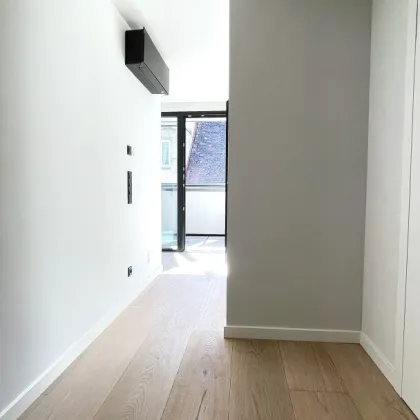 FAST 4. BEZIRK - 1. DG - HIGH END ERSTBEZUG mit LOGGIA -  RESTAURIERTES BIEDERMAIERHAUS -  GRÜNBLICK - RUHELAGE - - Bild 3