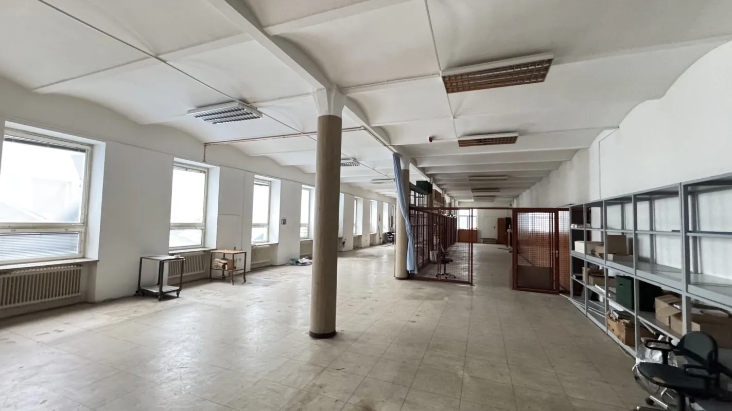 Attraktive Gewerbefläche mit Lastenlift in 1200 Wien – ca. 275m² - Bild 1