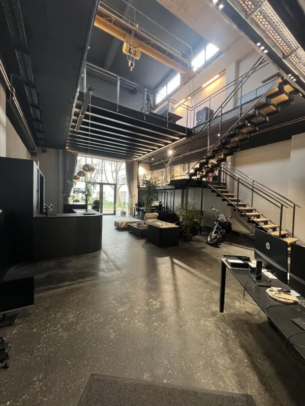 Neuwertiger Coworking Space-Arbeitsplatz in Innsbruck - Bild 1