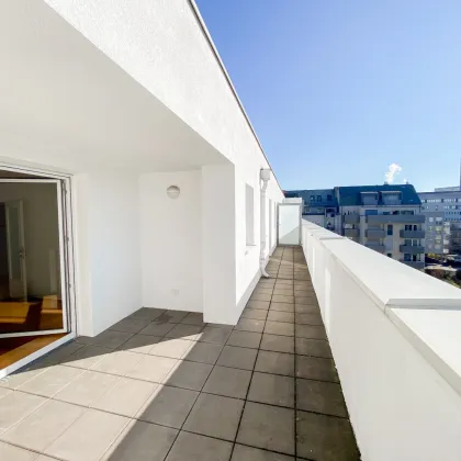 4-Zimmer-Dachgeschosswohnung mit schöner Terrasse - Bild 2