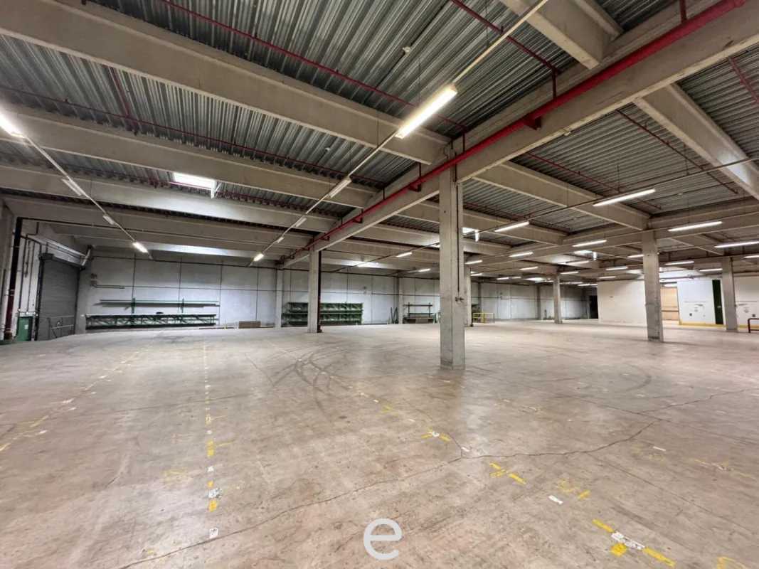 Top Lagerfläche mit Bahnanschluss in bester Verkehrslage in St.Pölten - Bild 1