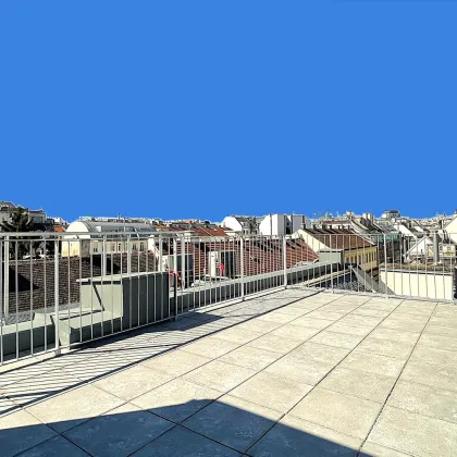 DIREKT beim 4. BEZIRK - MEDITERANER DACHERSTBEZUG - 3 TERRASSEN - DIREKTLIFT - HIGH END DESIGN - RESTAURIERTES STILJUWEL - Bild 3