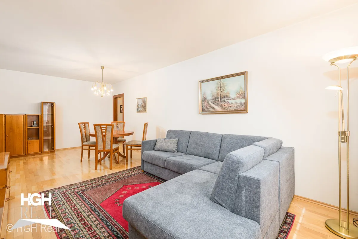 U3 Hütteldorfer Straße/Johnstraße: Top-geschnittene 3-Zimmer Wohnung mit verglaster Loggia im 1. Liftstock - Bild 1