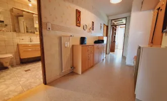 360 Tour / 3-Zimmer-Loggia-Neubauwohnung in adretter Grünlage