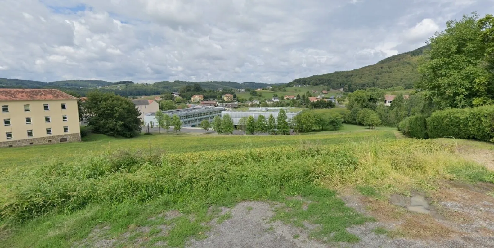 Großzügiges Baugrundstück mit 2034 m² - Bild 1