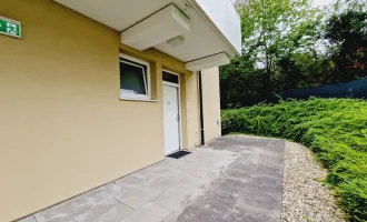 Tolle 2-Zimmer-Wohnung mit großzügigem Garten und Tiefgaragen Parkplatz in Sankt Peter!