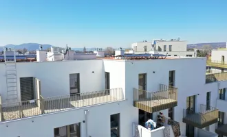 Erstbezug 2-Zimmer-Dachgeschosswohnung mit Terrasse und Balkon