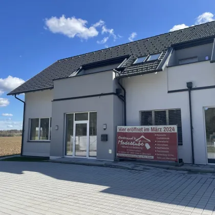 Moderne Büro/Praxis in Straß: Erstbezug mit 4 Zimmern und 6 Stellplätzen! - Bild 3