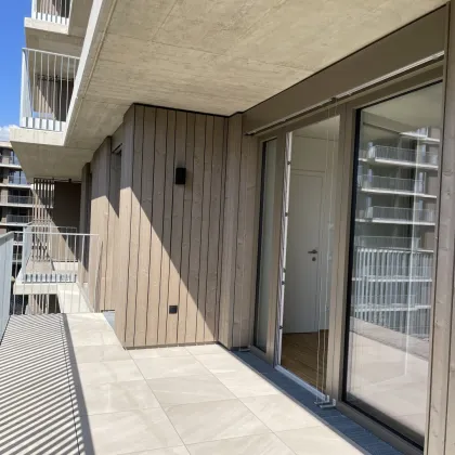 Sehr gut aufgeteilte 3 Zimmerwohnung mit großem Balkon - Bild 2
