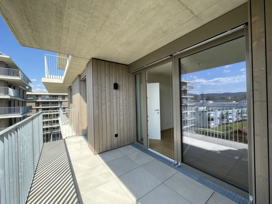 2 Zimmerwohnung mit  großem überdachtem Balkon - Bild 1