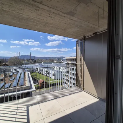 Helle 2 Zimmerwohnung mit Ausblick i m Obersten Stockwerk - Bild 3