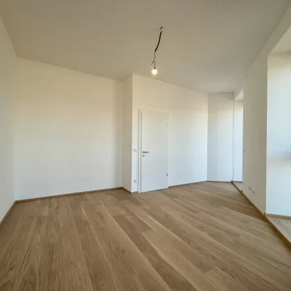 Ihr neues Zuhause wartet auf Sie: 4-Zimmer Wohnung mit großzügiger Freifläche! - Bild 3