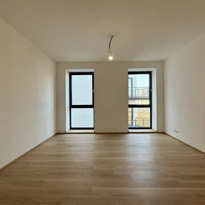 Ihr neues Zuhause wartet auf Sie: 4-Zimmer Wohnung mit großzügiger Freifläche! - Bild 2