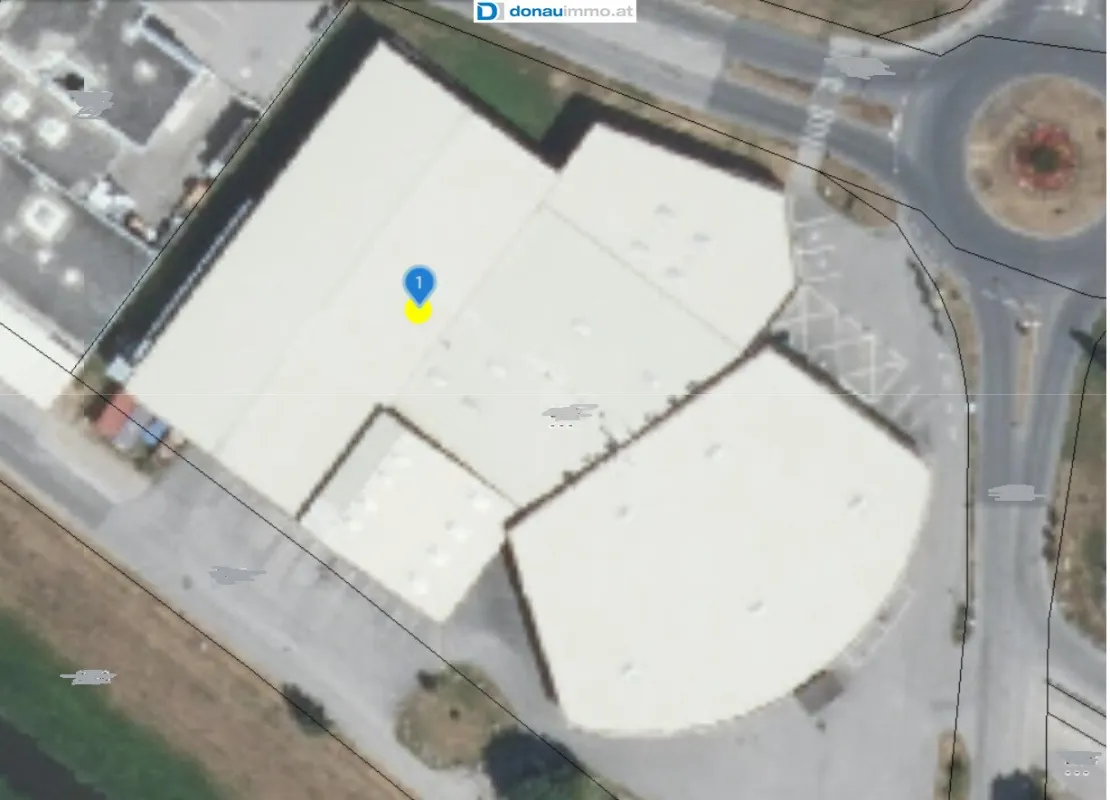 Betriebsobjekt mit Verkaufslokal und großer Halle an gut frequentierter Stelle im Kremser Gewerbepark direkt bei Anschluss zur S5 - Bild 1