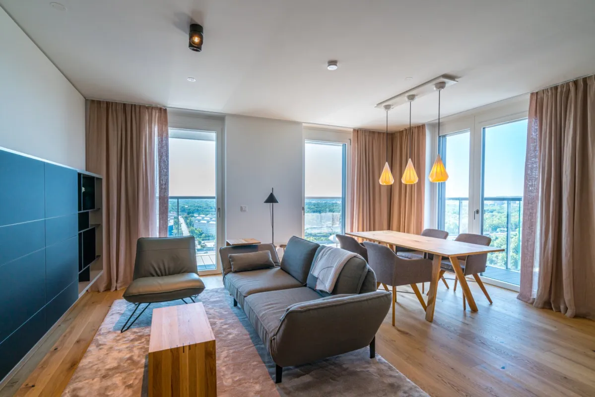 Exklusive Eckwohnung auf 62 Meter Höhe - Bild 1