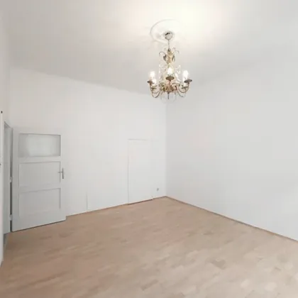 CHARMANTE ALTBAUWOHNUNG - 2 ZIMMER AUF 61 m² NAHE U1 - Bild 3