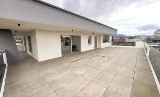 Luxuriöses 3-Zimmer-Penthouse mit großzügiger Terrasse, Lift, Parkplatz... Strassgang/Graz