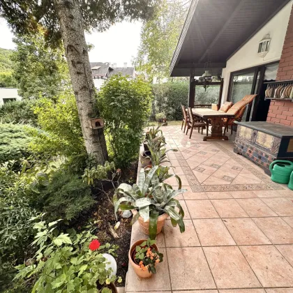 **Exklusive Landhausvilla in Pötzleinsdorf** ++ eigener Pool ++ Sauna ++ Fitnessraum ++ großer blühender Garten  ++ Garage ++ Terrasse ++ direkt beim Pötzleinsdorfer Schlosspark ++ - Bild 2