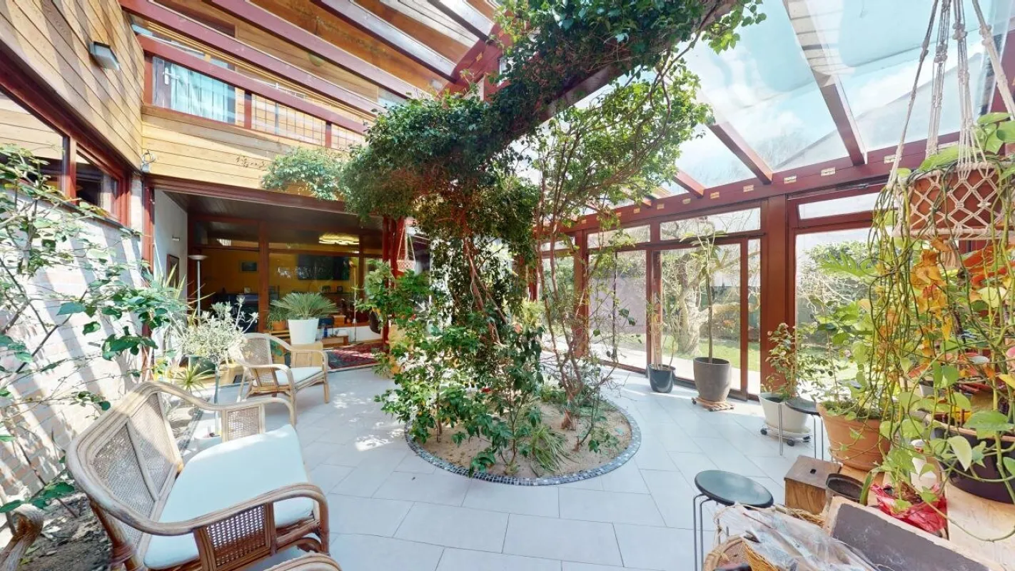 Architektenhaus mit Lift auf Pachtgrund - Bild 1