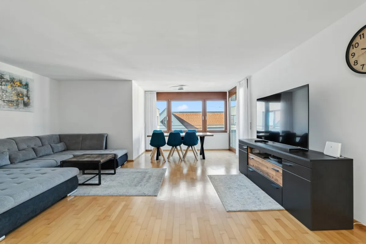 Zentrale 3-Zimmer Wohnung in Lustenau: Terrasse und Tiefgarage - Bild 1