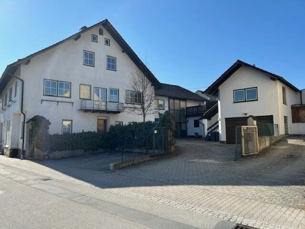 Wohn- und Geschäftshaus in Heidenreichstein - Bild 1