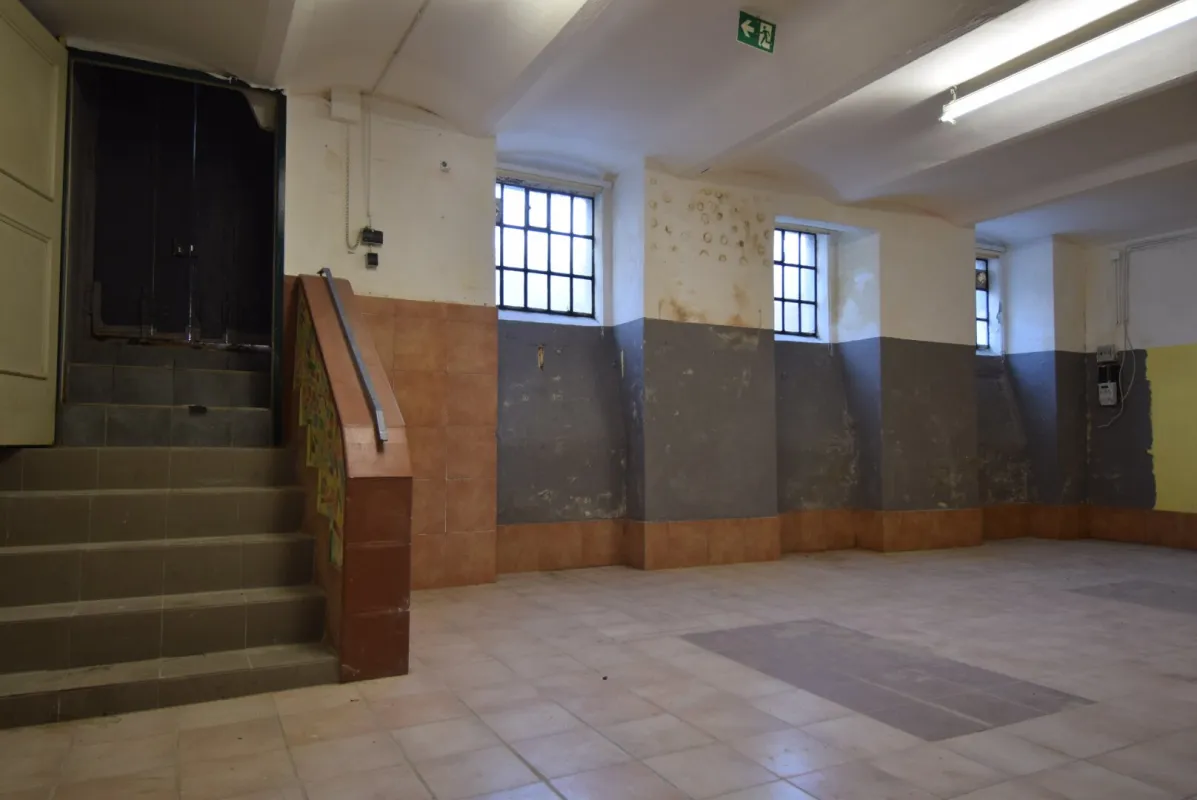 Lager mit Strassenzugang zum Selbstgestalten - Bild 1