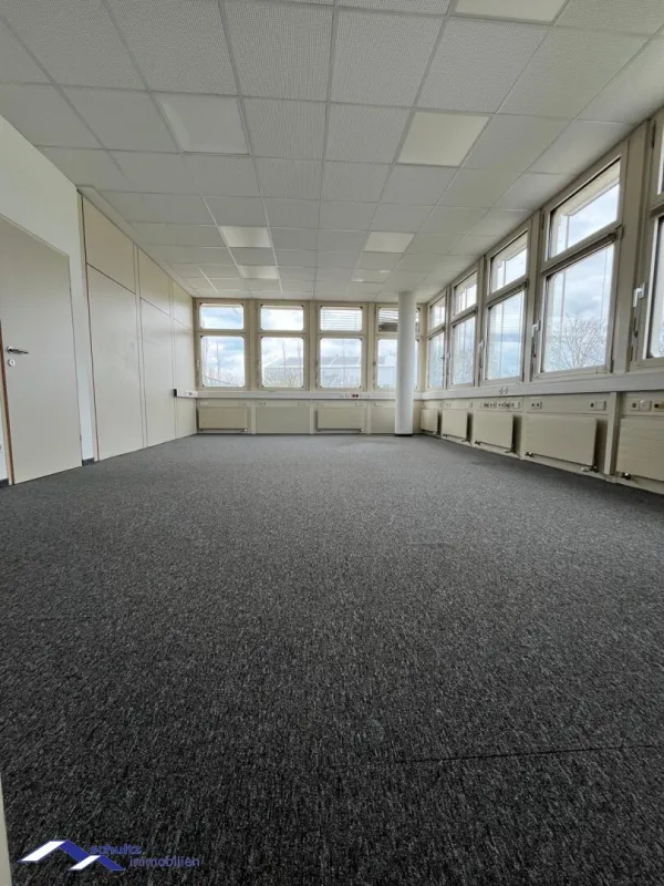 SCHULTZ IMMOBILIEN - Interessantes Betriebsobjekt mit Büro, Lager und weiteren Flächen! - Bild 1